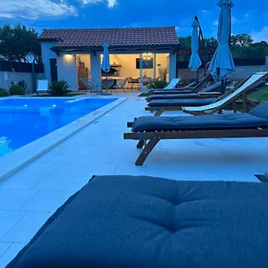 Angelo Apartamento